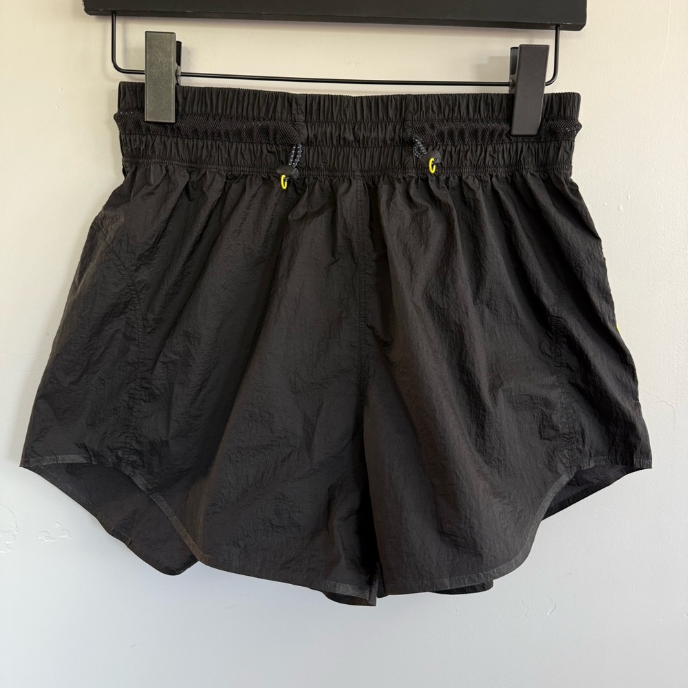 Rare Lululemon Break New Ground Short *lululemon x Roksanda Size 6